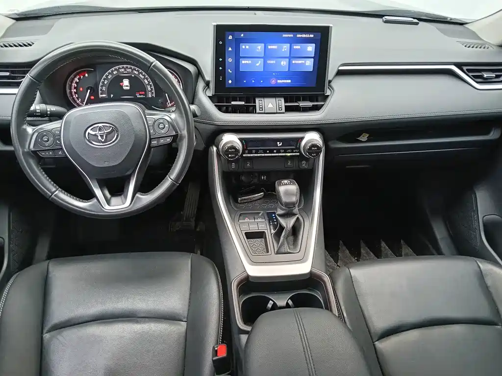 Toyota RAV4 — миниатюра 10