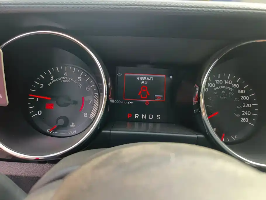 Ford Mustang — миниатюра 14