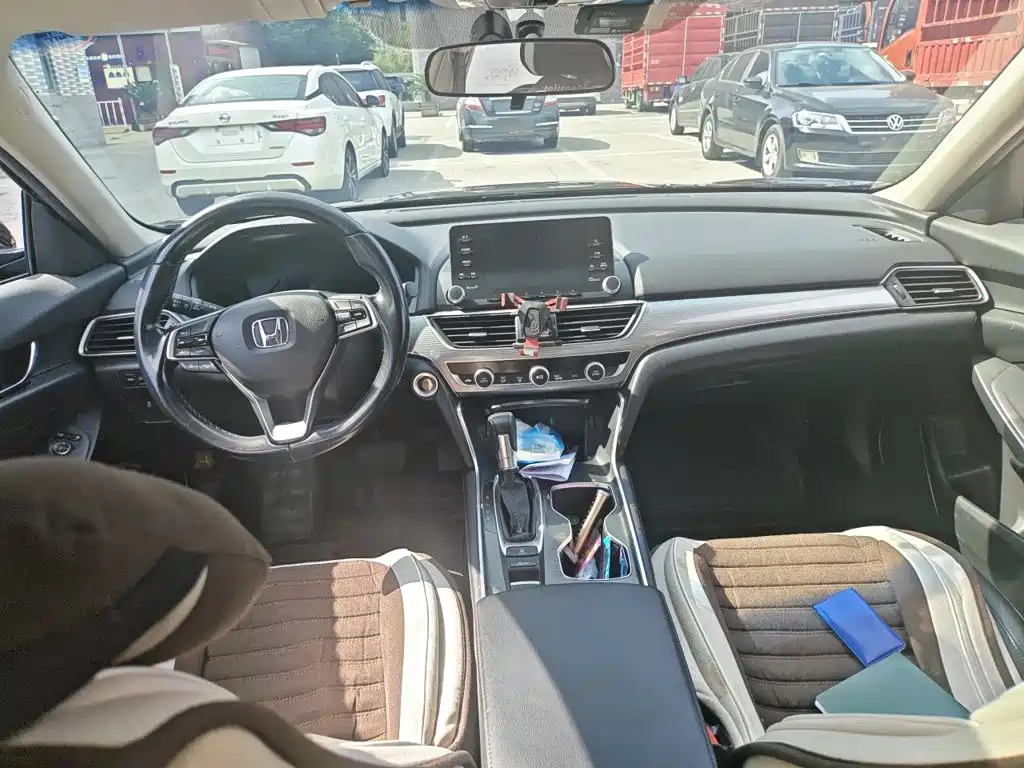 Honda Accord — миниатюра 5