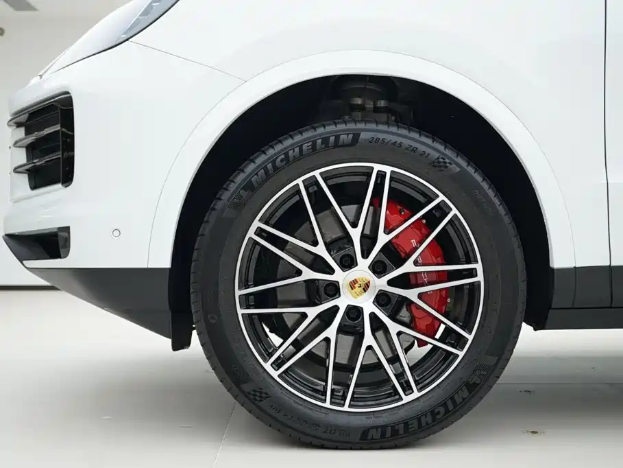 Porsche Cayenne — миниатюра 14