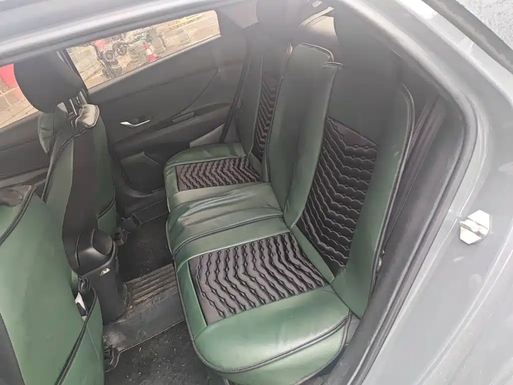 Hyundai Elantra — миниатюра 13