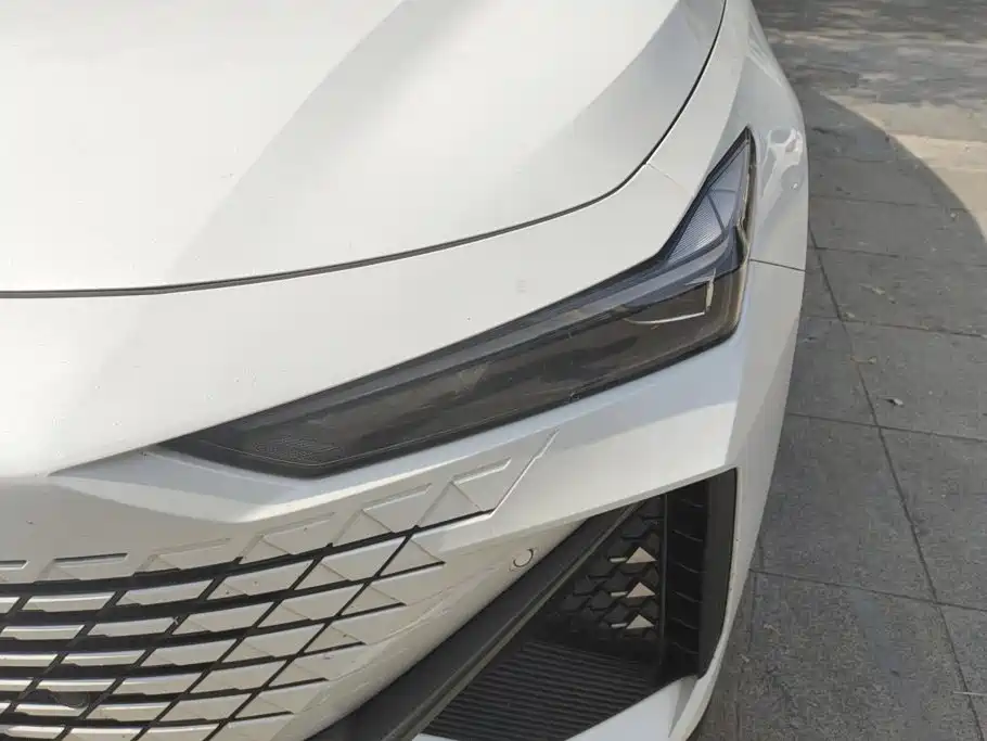 Changan UNI-V iDD — миниатюра 5