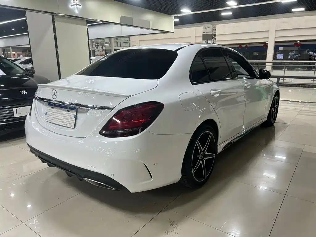 Mercedes-Benz C-Class — миниатюра 4