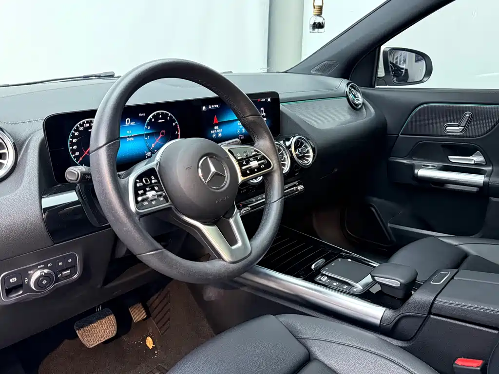 Mercedes-Benz GLA — миниатюра 14