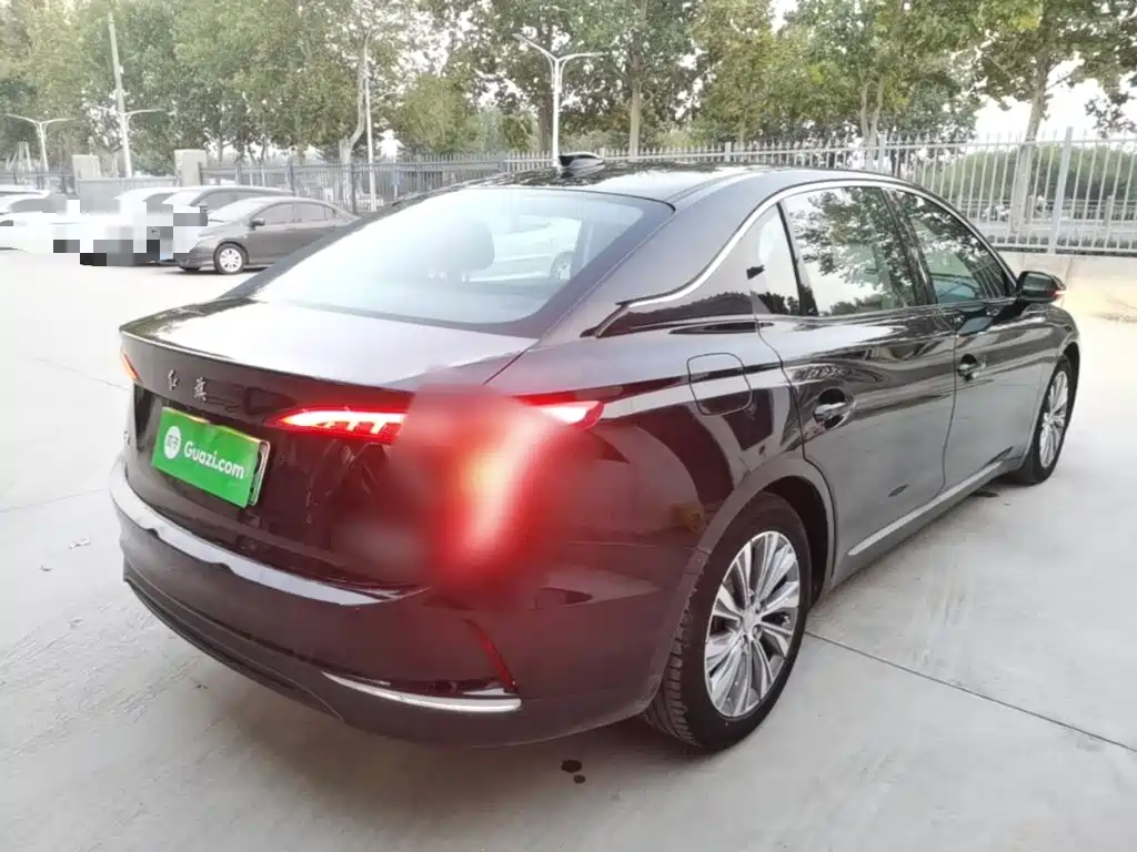 Hongqi Hongqi E-QM5 — миниатюра 7