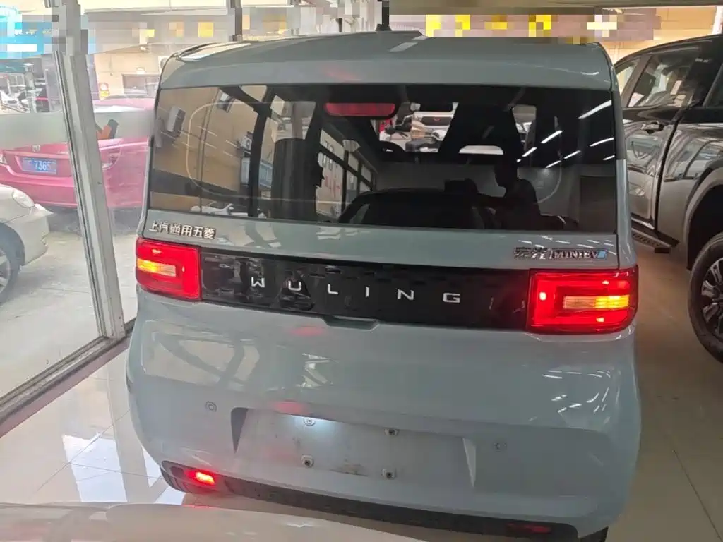 Wuling MINIEV — миниатюра 6