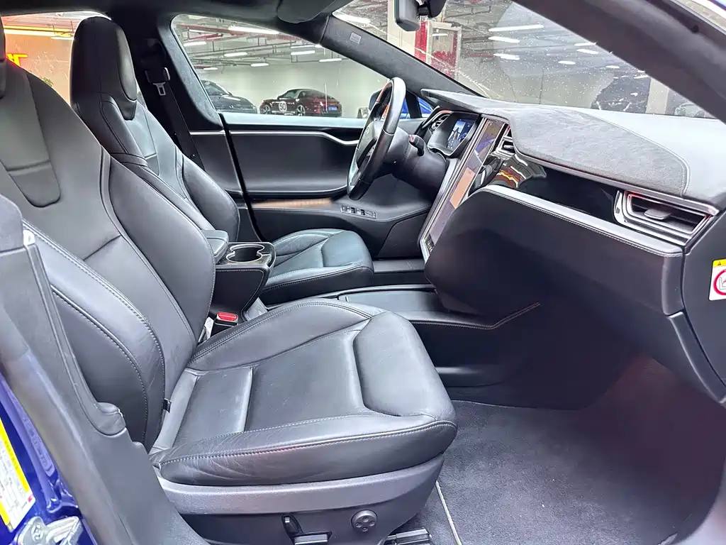 Tesla Model S — миниатюра 9