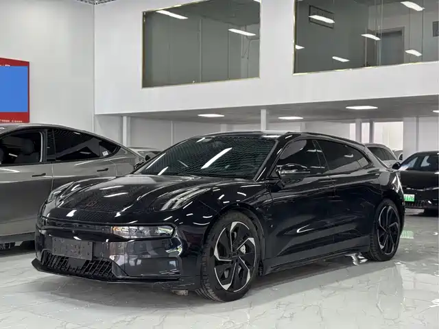 2023 Zeekr 001