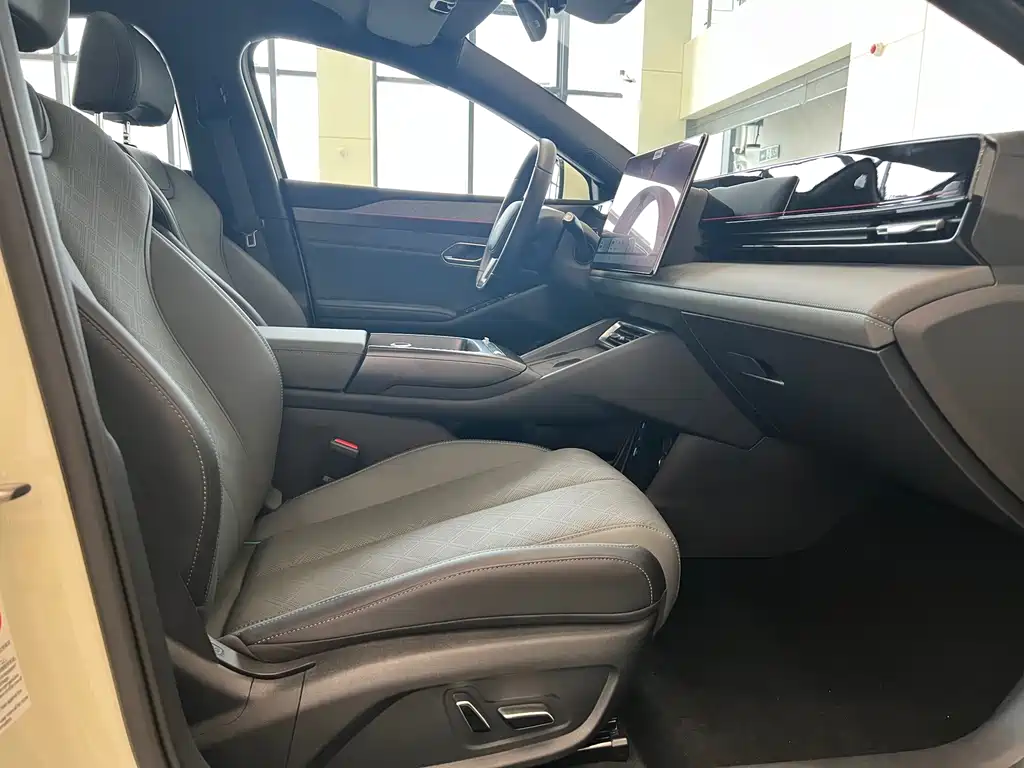 BYD Qin L — миниатюра 8