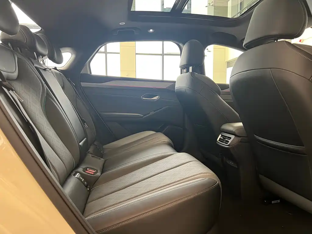 BYD Qin L — миниатюра 9