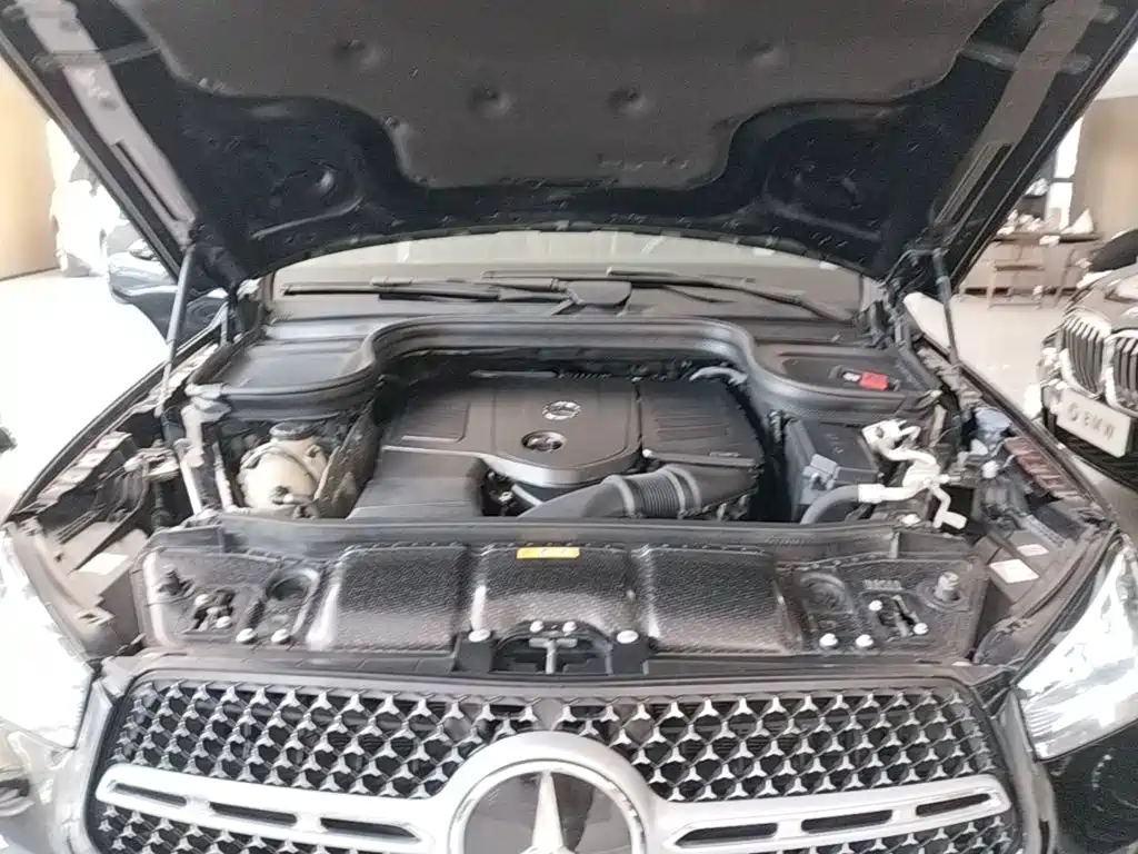 Mercedes-Benz GLE (Import) — миниатюра 20