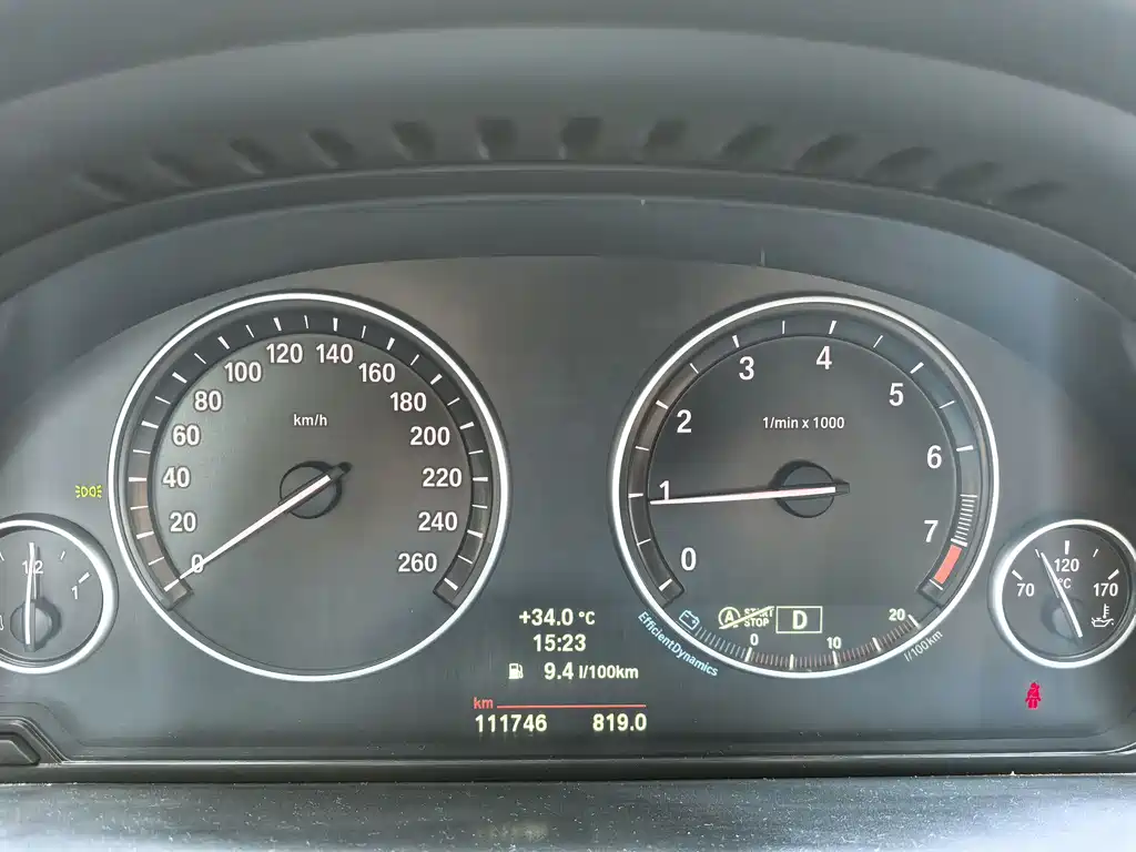 BMW 5 Series — миниатюра 8