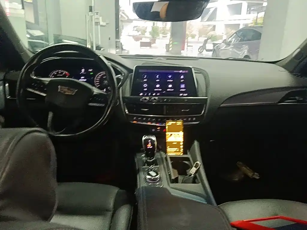 Cadillac CT5 — миниатюра 10