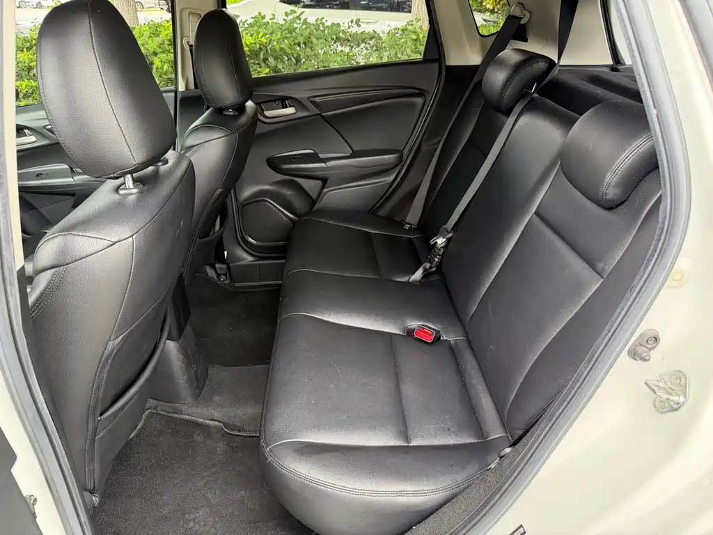 Honda Fit — миниатюра 9
