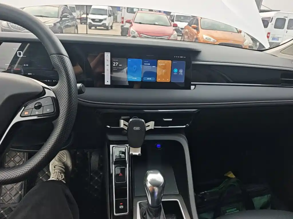 Roewe i5 — миниатюра 13