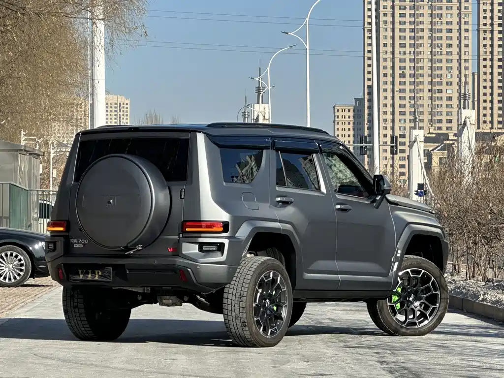 TANK TANK 700 NEW ENERGY