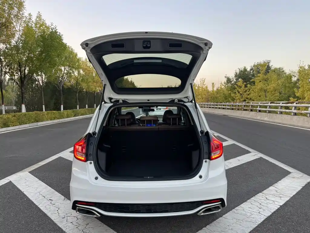 Honda Jade — миниатюра 10