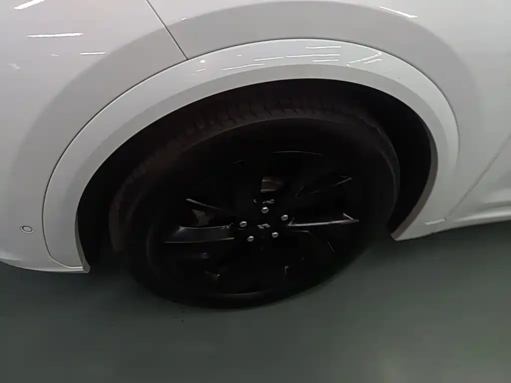Li Auto Li L7 — миниатюра 23