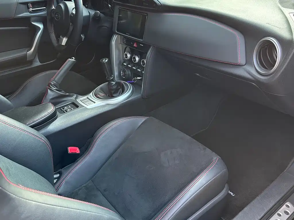 Subaru BRZ — миниатюра 13