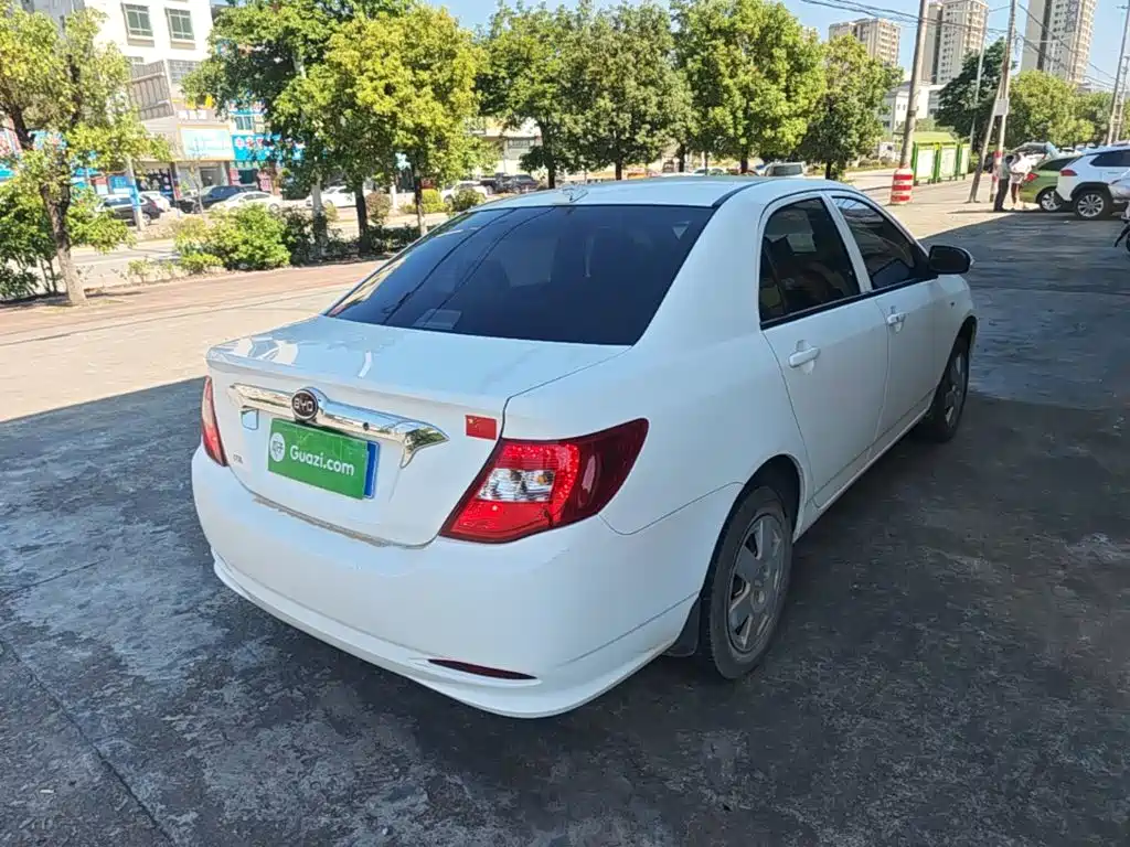 BYD F3 — миниатюра 7