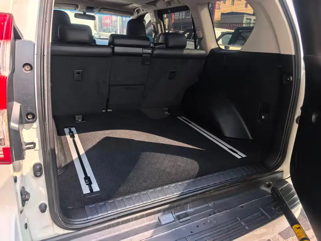 Toyota Prado — миниатюра 5