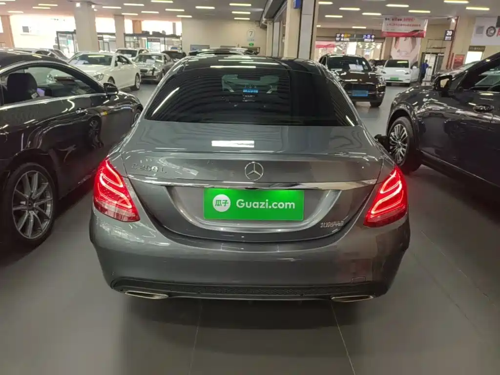 Mercedes-Benz C-Class — миниатюра 6