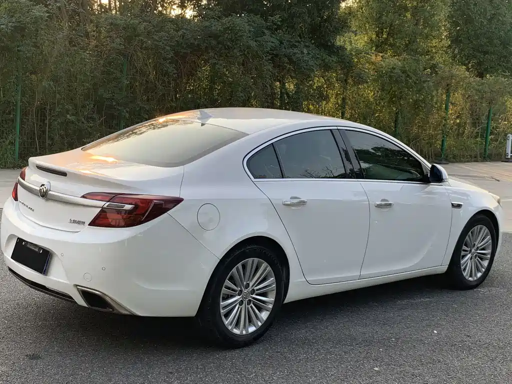 Buick Regal — миниатюра 8