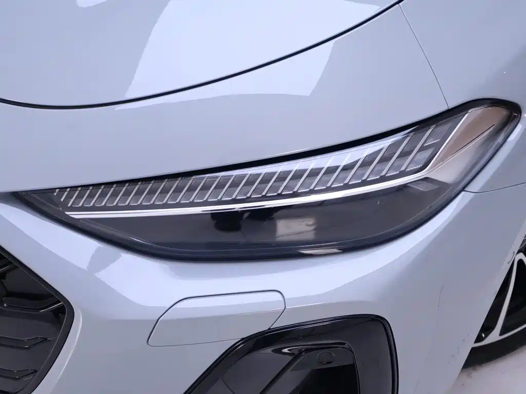 Audi A5L — миниатюра 4