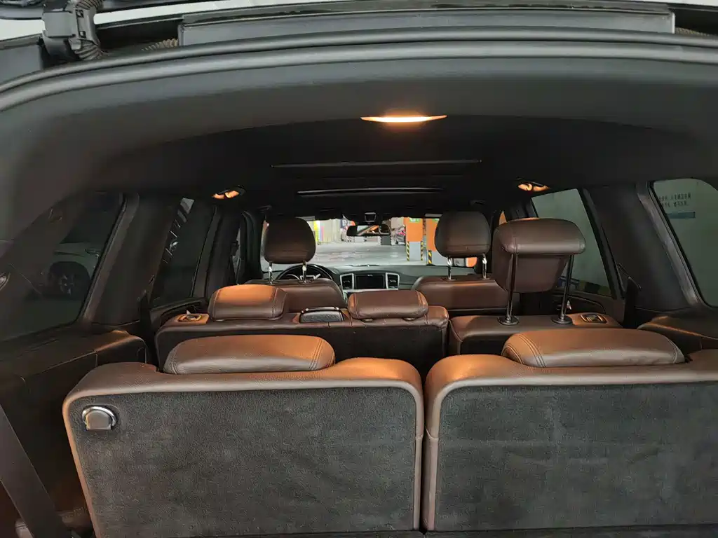 Mercedes-Benz GL-Class — миниатюра 12