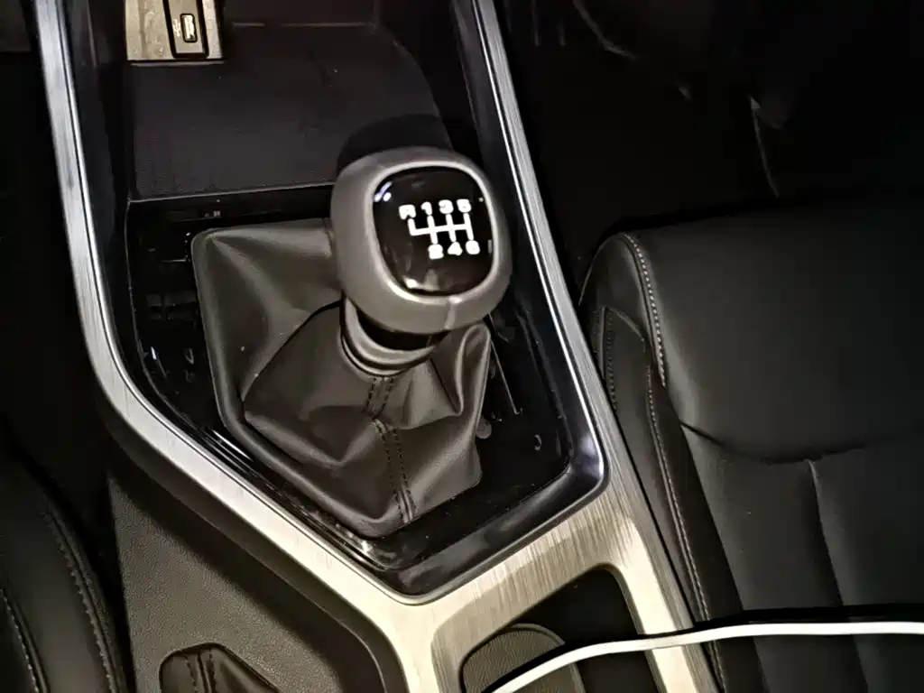 Wuling Jiachen — миниатюра 14