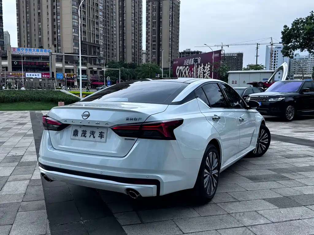Nissan Teana — миниатюра 7