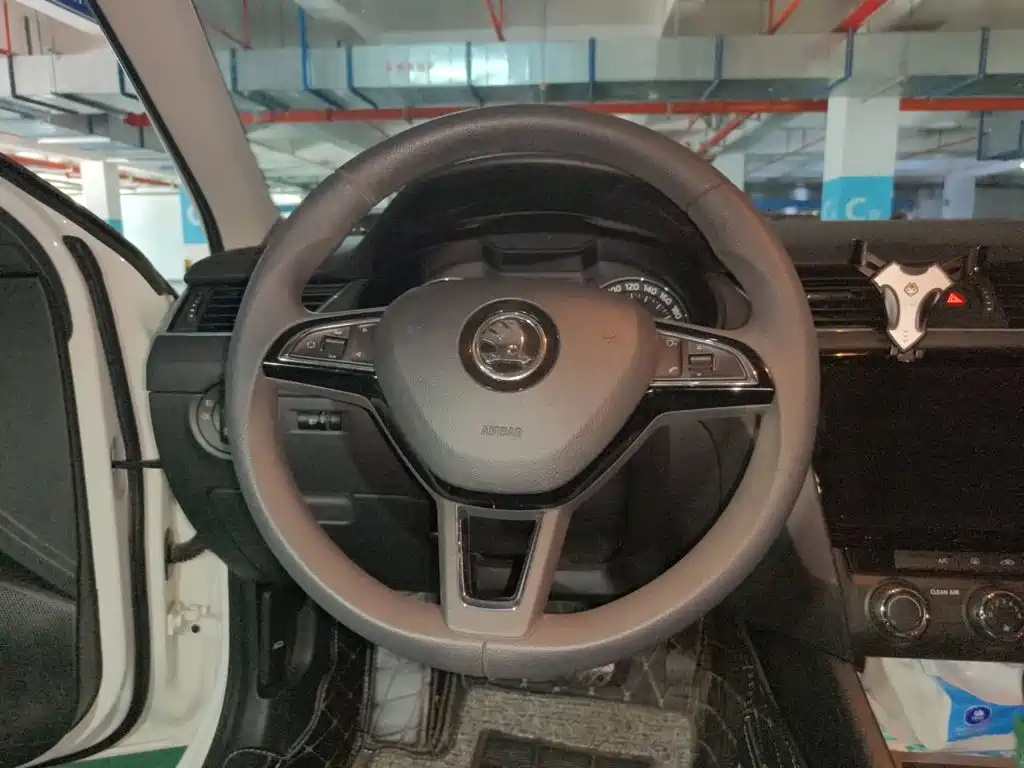 Skoda Octavia — миниатюра 3