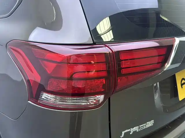 Mitsubishi Outlander — миниатюра 13
