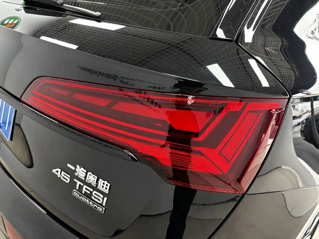 Audi Q5L — миниатюра 9