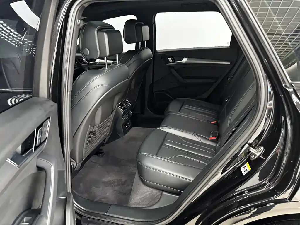Audi Q5L — миниатюра 22