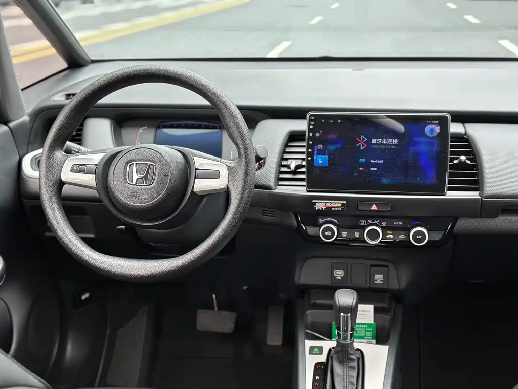 Honda Fit — миниатюра 7