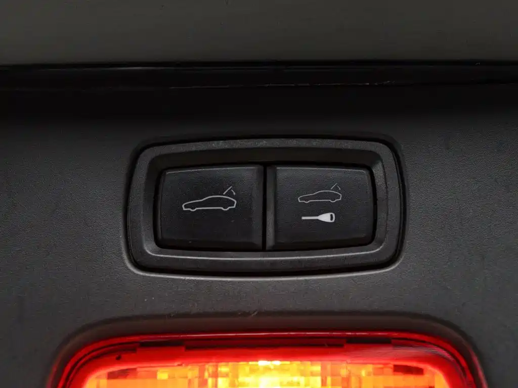 Porsche Cayenne — миниатюра 14
