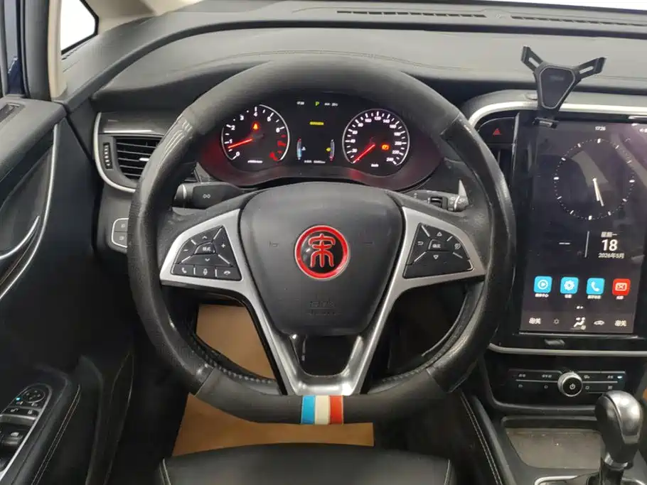 BYD MAX — миниатюра 15