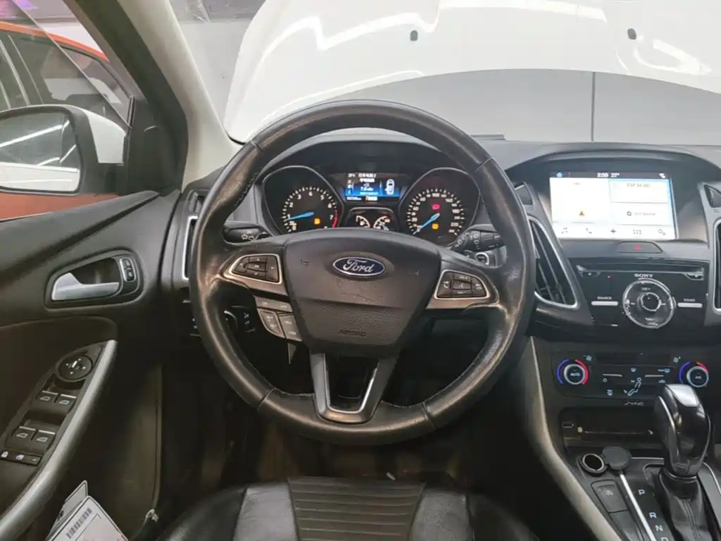 Ford Focus — миниатюра 11