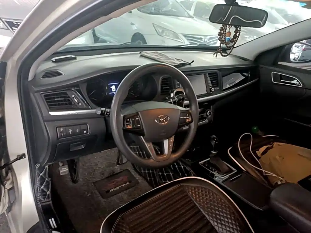Hyundai Mistra — миниатюра 10