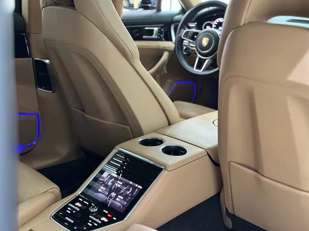 Porsche Panamera — миниатюра 28