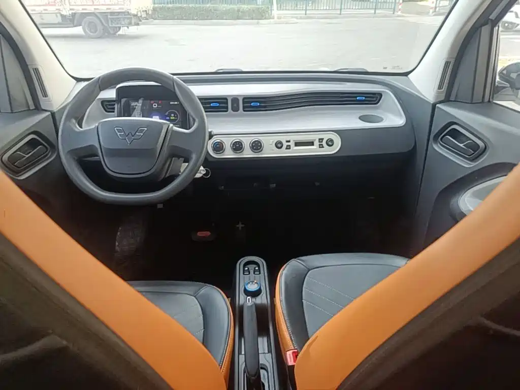 Wuling MINIEV — миниатюра 10