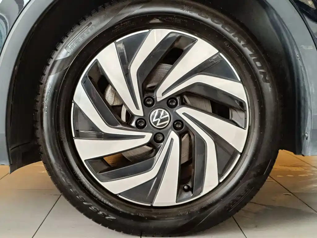 Volkswagen Tiguan L — миниатюра 5