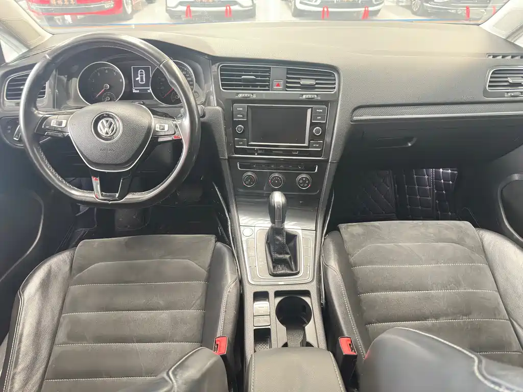 Volkswagen Golf — миниатюра 9