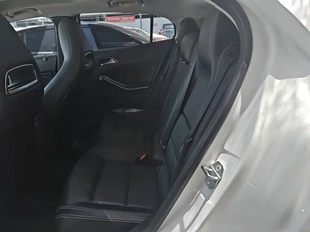 Mercedes-Benz GLA — миниатюра 17