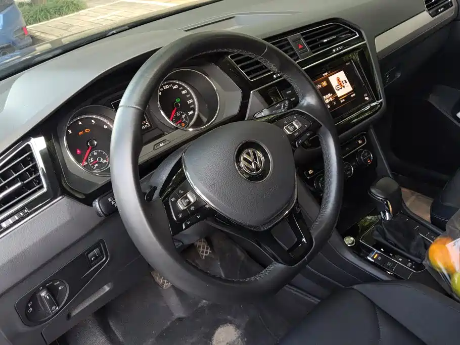 Volkswagen Tiguan L — миниатюра 15