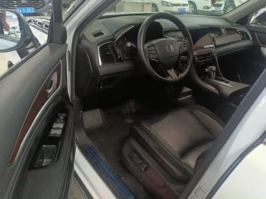 Honda Avancier — миниатюра 9