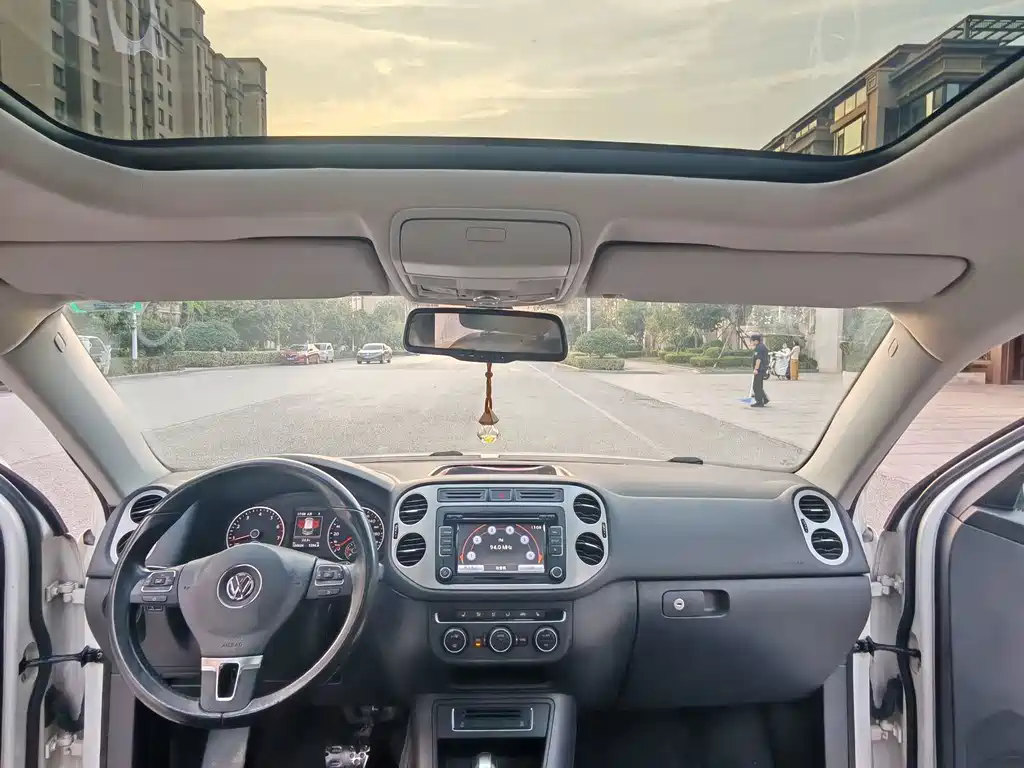 Volkswagen Tiguan — миниатюра 12