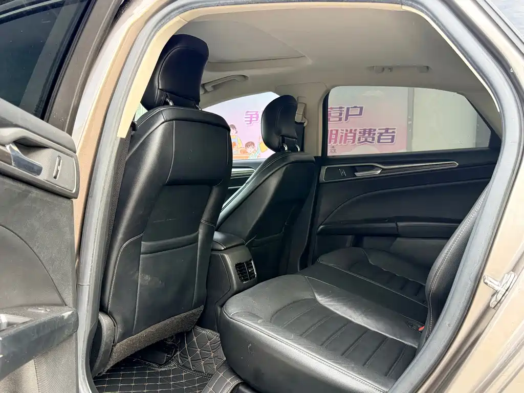 Ford Mondeo — миниатюра 9