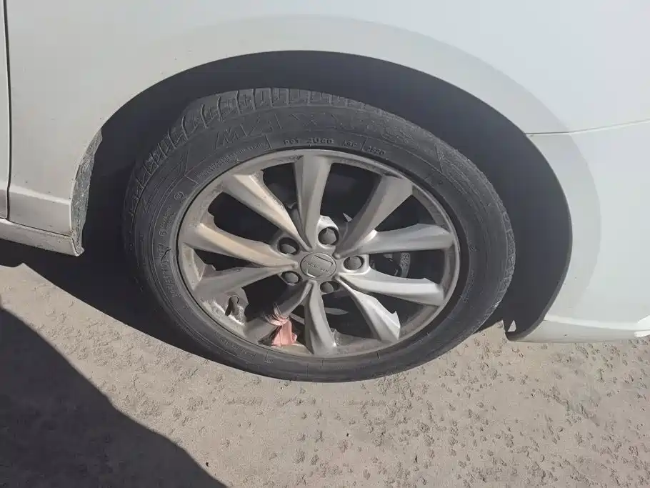 Roewe i5 — миниатюра 6